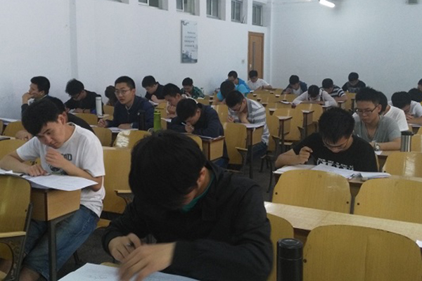 http://www.ysu.edu.cn/__local/2/AD/B3/49DEED2E17E992F8F0624BE3EB5_06634017_296A9.jpg