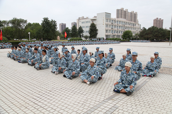 http://www.ysu.edu.cn/__local/6/AF/53/1B5798CA61F9C5FADF363F4BB57_29CC19EA_1E337.jpg